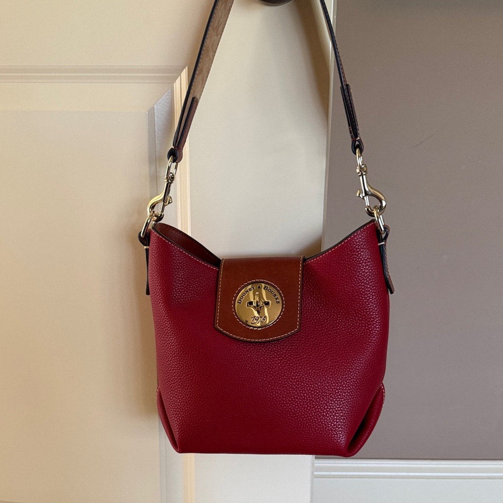 Dooney andBourke red pebble leather turnlock satchel NWT - Picture 3 of 9